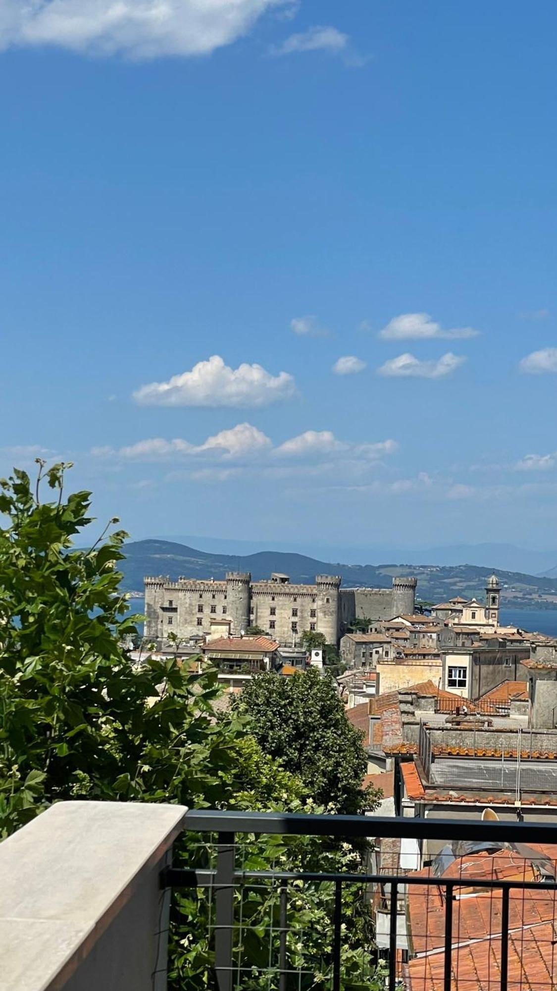 A Due Passi Dal Castello - Appartamento Con Vista Bracciano  Exteriör bild